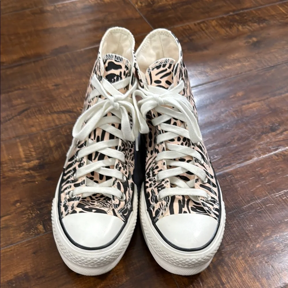 Converse -CT Platform Hi Jungle Art -Sneakers - Black and Cream 571084C - Picture 2 of 10